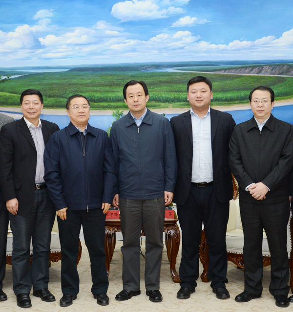 17.黑龍江省省長陸昊會(huì)見正邦集團(tuán)總裁林印孫、副總裁聶小洪一行.jpg